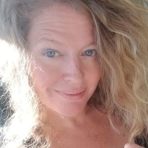 Meet your Posher, Candace